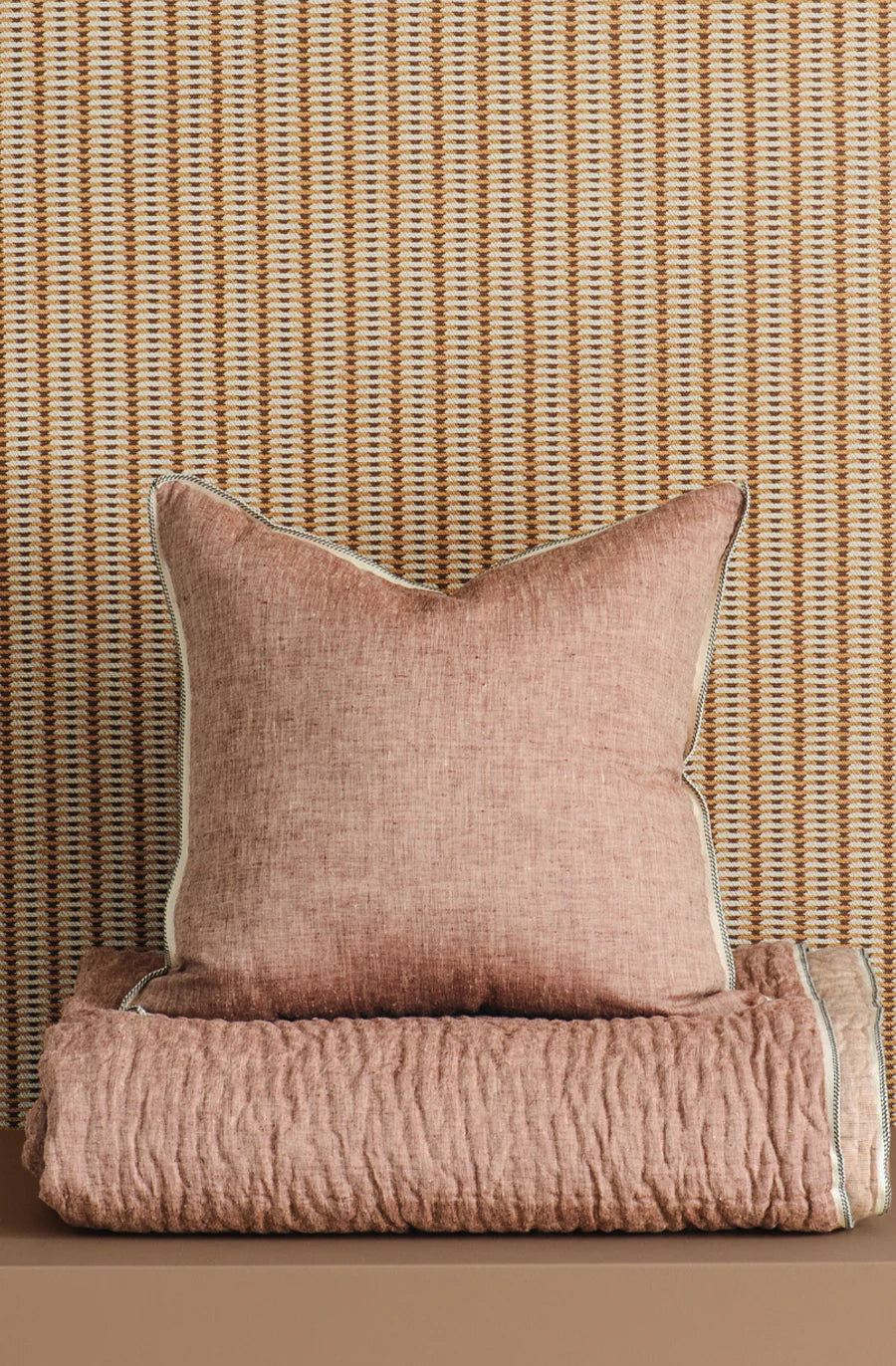 Appetto Dusky Merlot Cushion & Inner