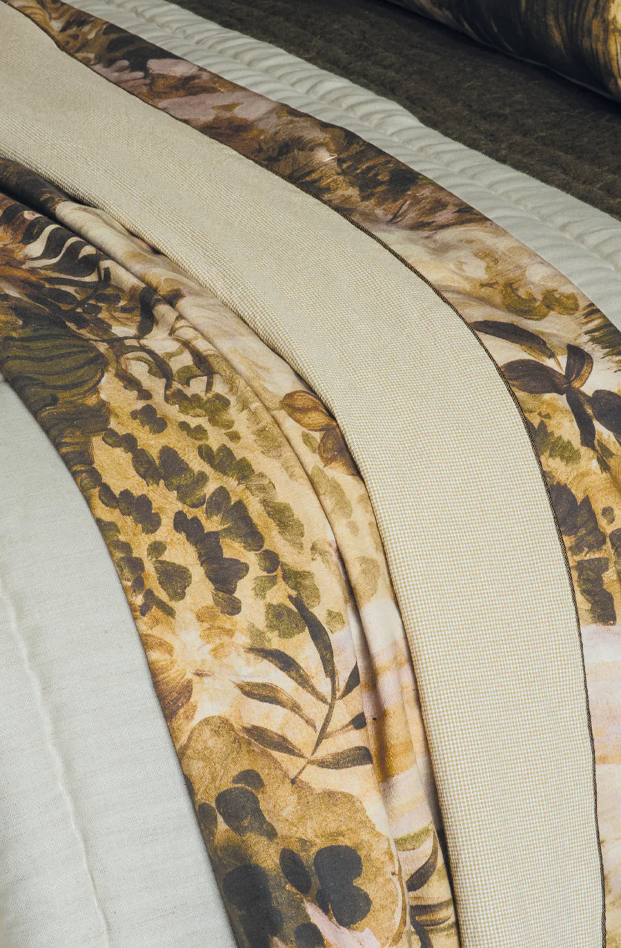 Floresta Lark Throw