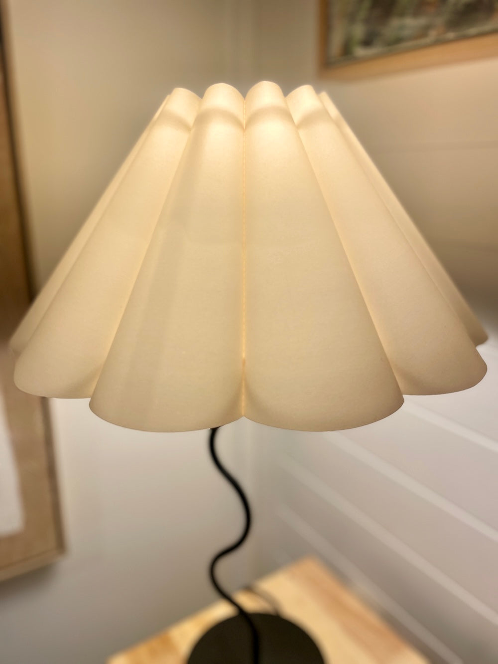 Wavy Lamp - Black