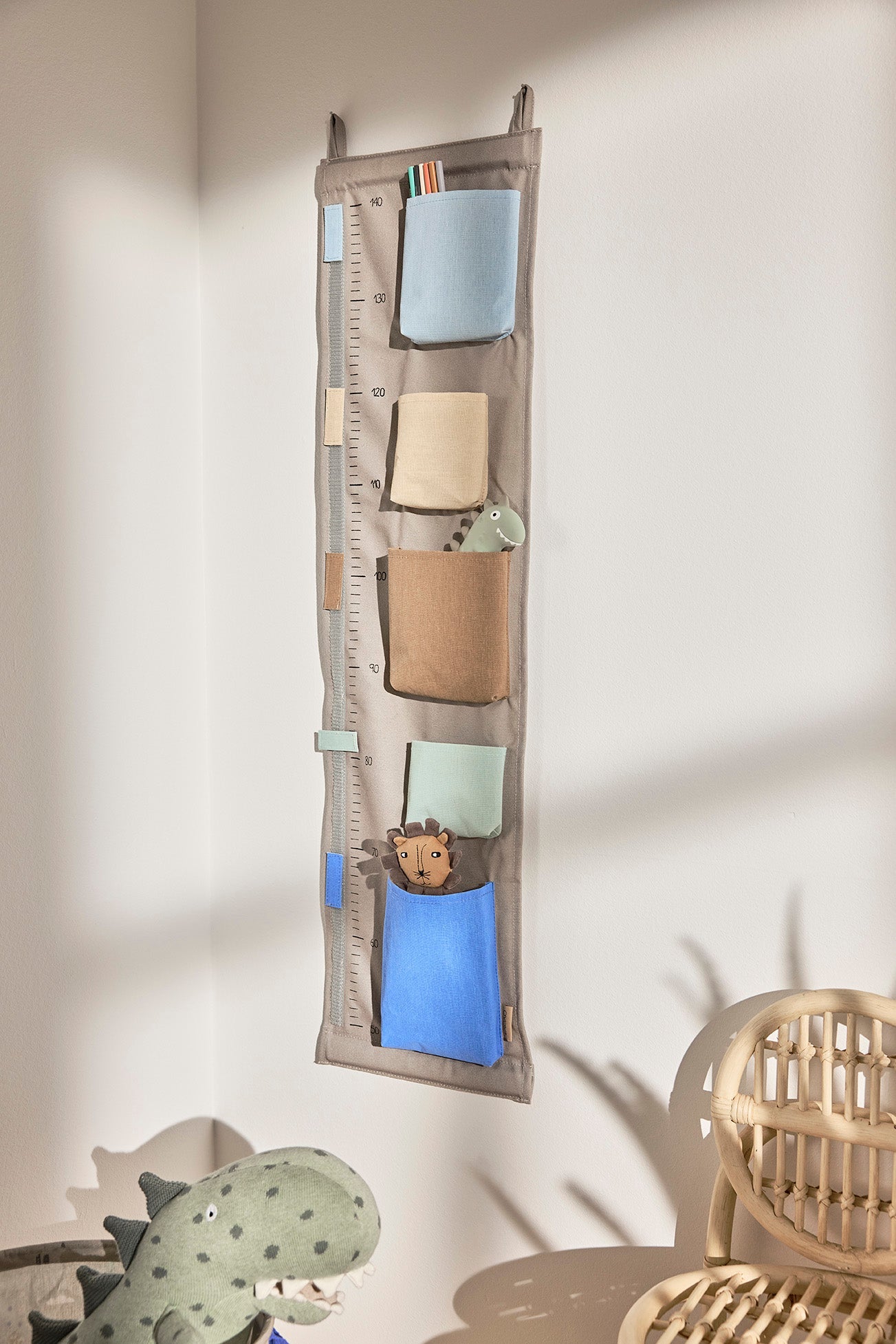 Growth Chart with Storage | Blue