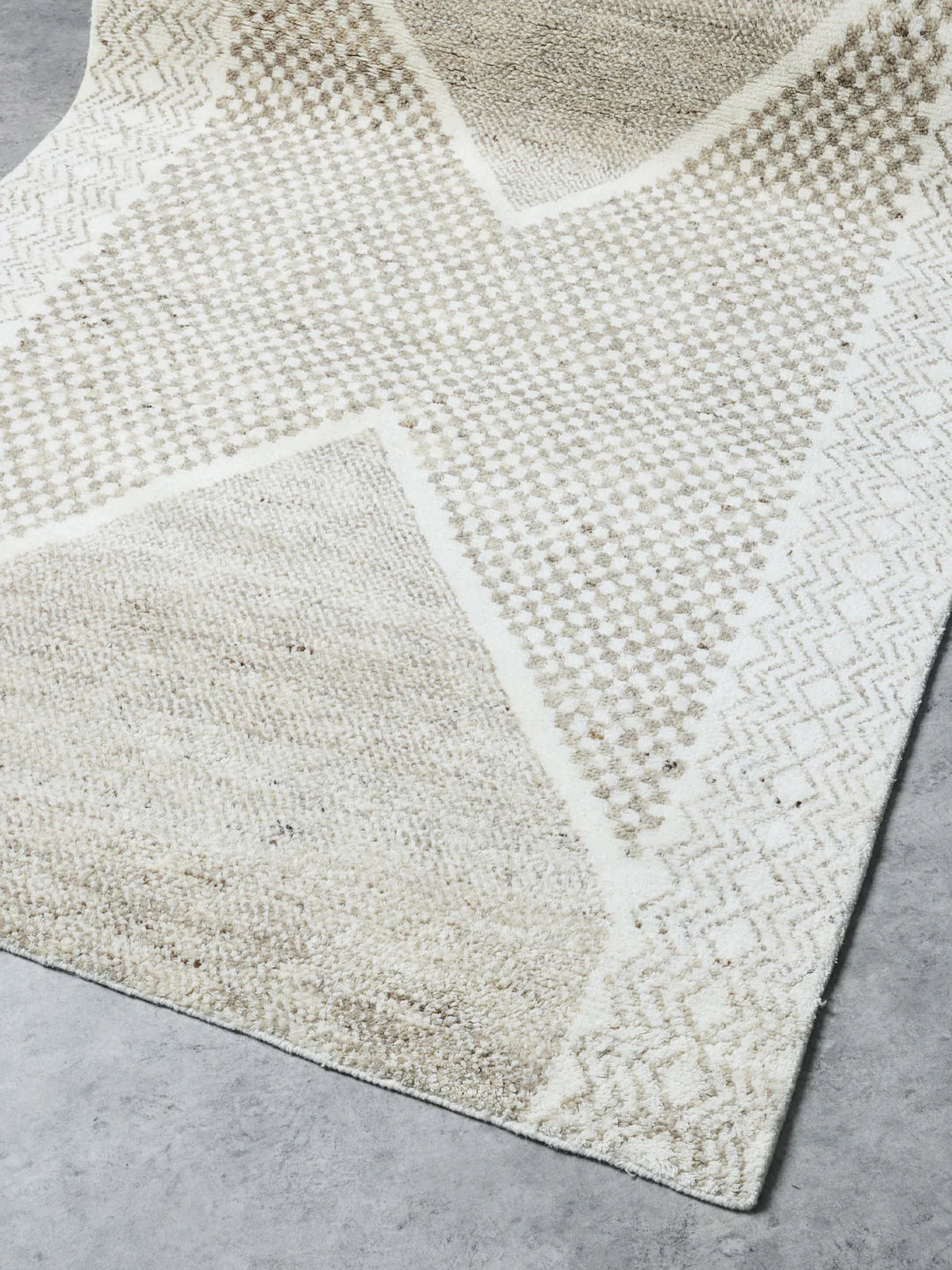 Marisa Wool Floor Rug | Mushroom