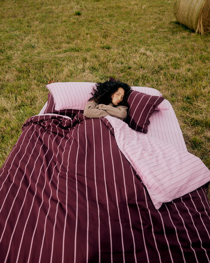 Versa Duvet Cover | Mulberry & Aster