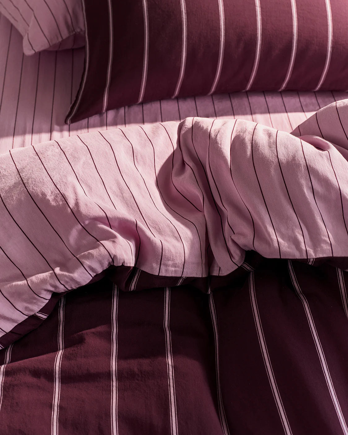 Versa Duvet Cover | Mulberry & Aster