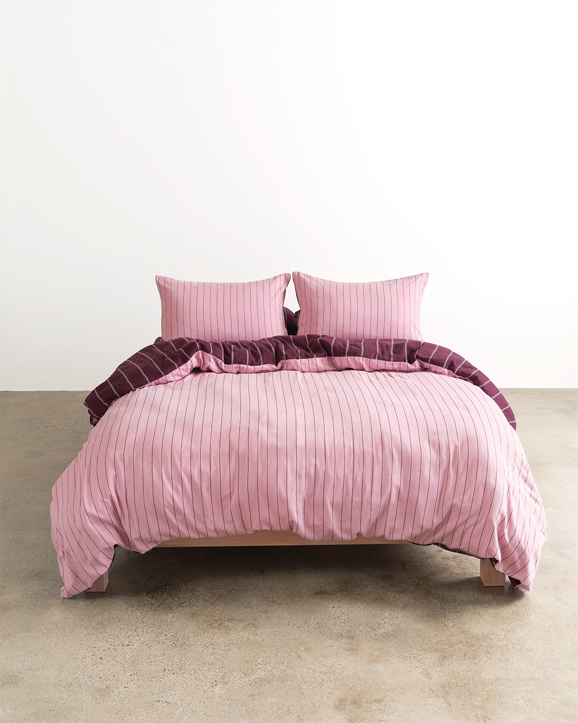 Versa Duvet Cover | Mulberry & Aster