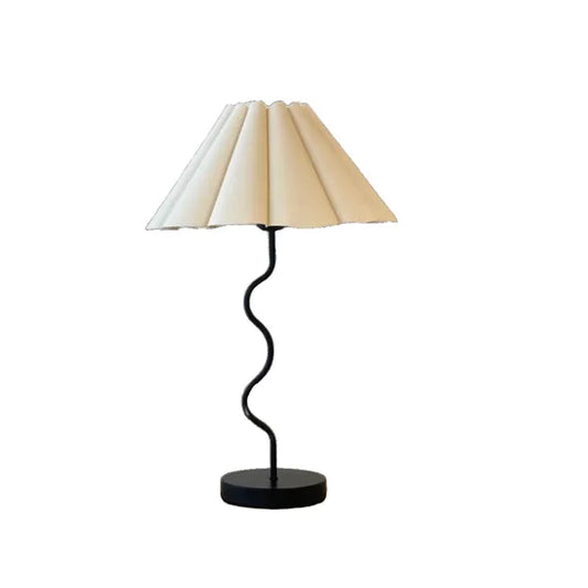 Wavy Lamp - Black